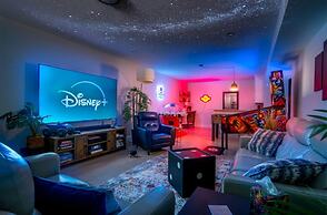 Golf-front Personal Arcade Hot tub Outdoor Kitchen