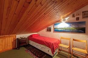 Welcoming 3BR Flat with parking in Verrand