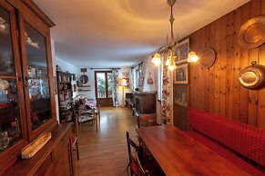 Welcoming 3BR Flat with parking in Verrand