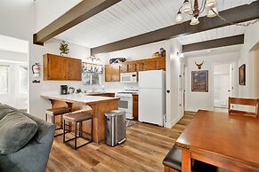 Bear Paws and Rest Retreat #2542