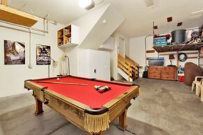 Green Squirrel Chateau #2484