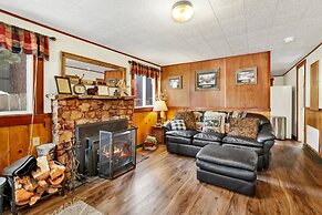 Green Squirrel Chateau #2484