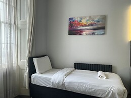 Baker Street Apartments