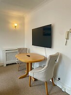 Baker Street Apartments