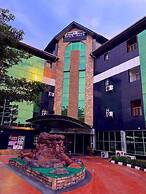 BRICK ROCK HOTEL AND SUITES