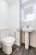 The Chapter - Leisure Inn Hotel