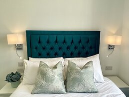 The Chapter - Leisure Inn Hotel