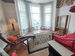 Golden Tides Seaside Retreat in Saint Leonards