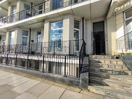 Golden Tides Seaside Retreat in Saint Leonards