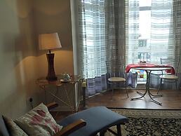 Golden Tides Seaside Retreat in Saint Leonards