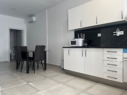Meridiana Apartments