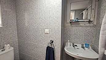 2 Bed Villa - Sleeps 5 - Private Pool & Garden