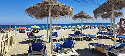 2 Bed Villa - Sleeps 5 - Private Pool & Garden