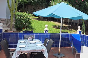 2 Bed Villa - Sleeps 5 - Private Pool & Garden