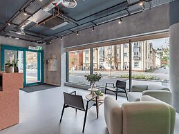 Student Only Ty Nant