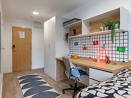 Student Only Ty Nant