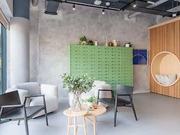 Student Only Ty Nant