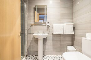 Ewings Bar & Self-Catering Accommodation