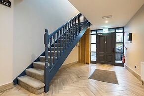 Ewings Bar & Self-Catering Accommodation