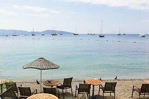 Surfer Caravan Gastro Pub and Suites