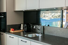 Surfer Caravan Gastro Pub and Suites