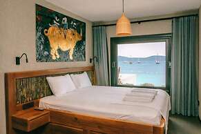 Surfer Caravan Gastro Pub and Suites