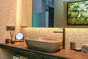 Surfer Caravan Gastro Pub and Suites