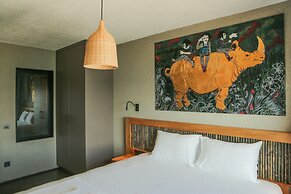 Surfer Caravan Gastro Pub and Suites