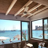 Surfer Caravan Gastro Pub and Suites