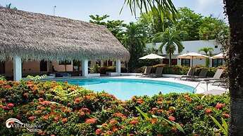 HOTEL VILLA BLANCA SUITES
