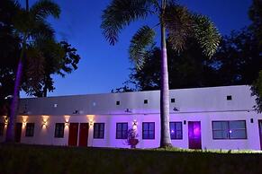 HOTEL VILLA BLANCA SUITES