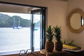 Galleon Beach Resort