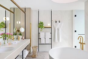 Hotel Indigo Melbourne Little Collins by IHG