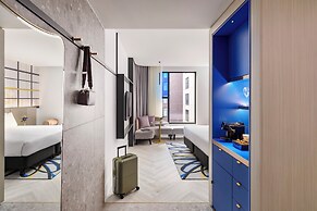 Hotel Indigo Melbourne Little Collins by IHG