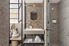 Hotel Indigo Melbourne Little Collins by IHG