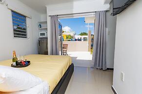 Las Palmeras Apartments