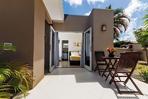 Las Palmeras Apartments