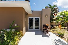 Las Palmeras Apartments