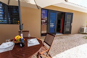 Las Palmeras Apartments