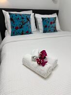 Las Palmeras Apartments