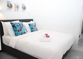 Las Palmeras Apartments