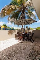 Las Palmeras Apartments