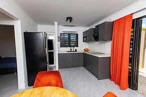 Las Palmeras Apartments