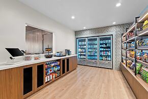 Everhome Suites Brownsville