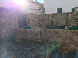 Casa dos Livros - Guest House