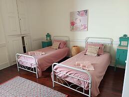 Casa dos Livros - Guest House