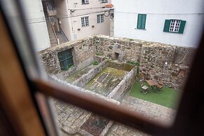 Casa dos Livros - Guest House