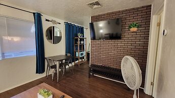 Pine Grove - Cozy Tempe 1br Apartment