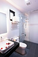 CELINA HOTLE Ninh Bình