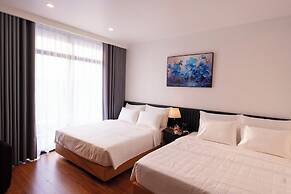 CELINA HOTLE Ninh Bình